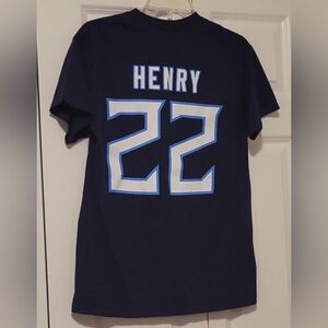 TN Titans #22 Henry short sleeve tee Size Medium
